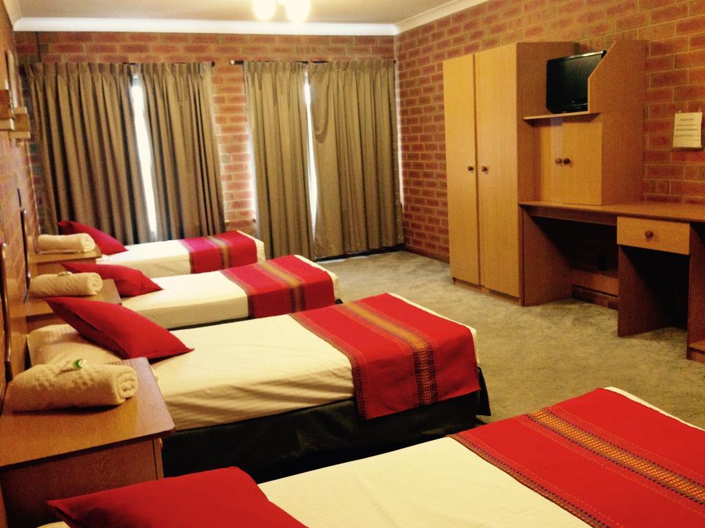 Pooraka Motor Inn Habitación foto