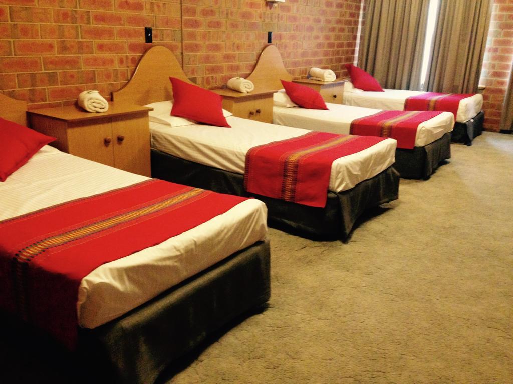 Pooraka Motor Inn Habitación foto